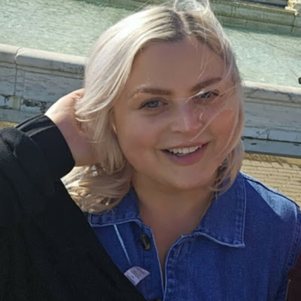 Meet your Posher, Cici